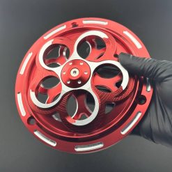 Nâng cấp xế yêu với Ốp Quạt Gió Nhôm CNC Q001 Đỏ tại cửa hàng phụ tùng xe máy Dủ Phát Bike! Tản nhiệt hiệu quả, phong cách năng động 2025 với màu đỏ và đèn LED cho AirBlade, Vario, Honda SH, SH Mode, Lead, Click, Yamaha NVX, Vision, Mio, Vespa, Scoopy.