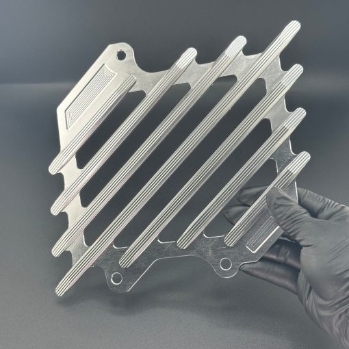 Nâng cấp xế yêu với Che Két Nước Nhôm CNC 2 Val Trắng tại cửa hàng phụ tùng xe máy Dủ Phát Bike! Tản nhiệt đỉnh cao, phong cách tinh tế cho Vario, Air Blade, SH, NVX. Có các màu đỏ, vàng, xanh dương, đen, lục bảo.