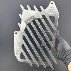 Nâng cấp xế yêu với Che Két Nước Craft Nhôm CNC 4 Val tại cửa hàng phụ tùng xe máy Dủ Phát Bike! Bảo vệ két nước, phong cách cao cấp 2025 cho AirBlade, Vario, Honda SH, SH Mode, Lead, Click, Vision, Mio, Vespa, Scoopy.