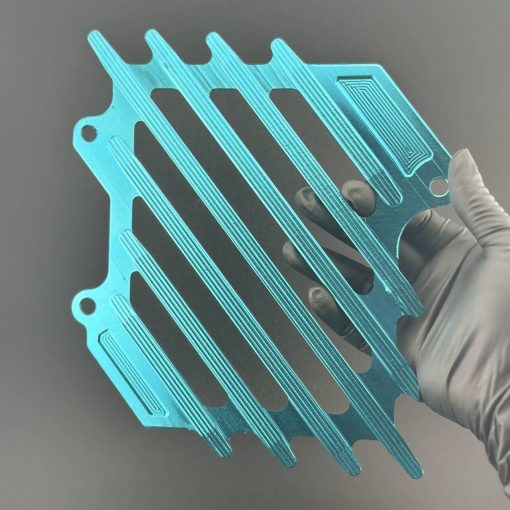 Nâng cấp xế yêu với Che Két Nước Nhôm CNC 2 Val Lục Bảo tại cửa hàng phụ tùng xe máy Dủ Phát Bike! Bảo vệ két nước, phong cách quý phái 2025 cho Air Blade (AB), Vario, Honda SH, SH Mode, Lead, Click, Yamaha NVX, Vision, Mio, Vespa, Scoopy.