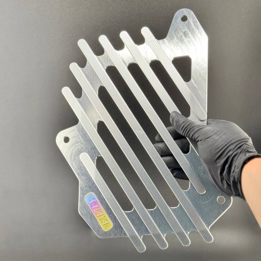 Nâng cấp xế yêu với Che Két Nước Salaya Nhôm CNC 4 Val tại cửa hàng phụ tùng xe máy Dủ Phát Bike! Tản nhiệt đỉnh cao, phong cách tối giản với màu nhôm nguyên bản cho Air Blade (AB), Vario, Honda SH, Yamaha NVX, Honda Lead, Honda Click.