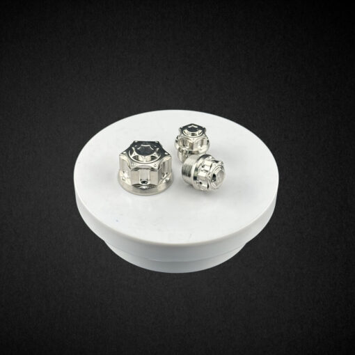 Ốc chảng ba S03- ốc CNC cao cấp dành cho dàn đầu xe máy , thiết kế sắc nét , chất liệu inox 304 hoặc nhôm 6061 - T6 , chống gỉ sét , bền bỉ theo thời gian . Sản phẩm giúp cố định chắc chắn chảng ba , tăng độ an toàn khi vận hành , đồng thời tạo điểm thẩm mỹ nổi bật cho xe . Phù hợp Winner , Exciter, Raider, Sirius , Wave , Sonic .. dễ lắp đặt , không cần độ chế .